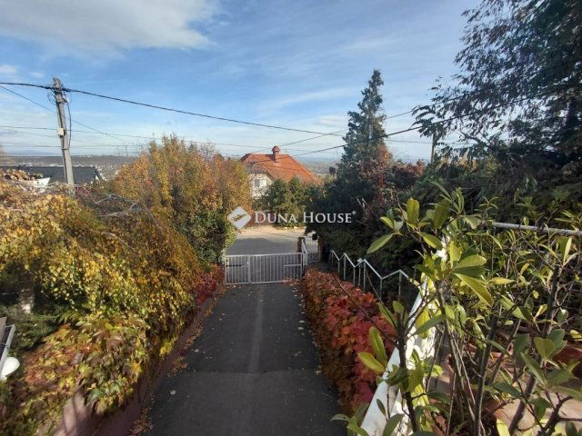 Eladó sorház, Budapesten, III. kerületben 159.9 M Ft, 4 szobás