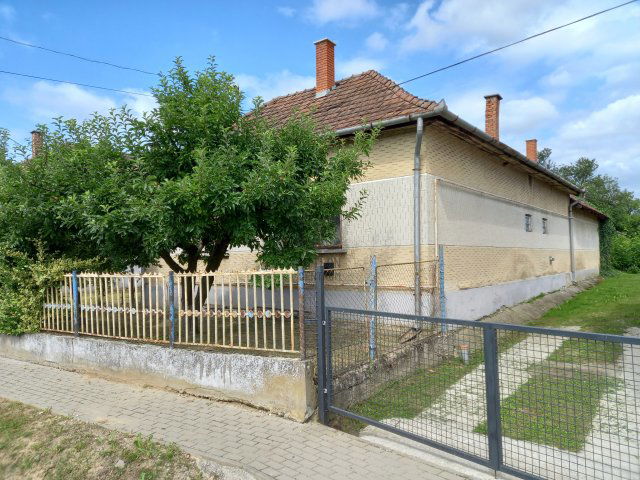 Eladó családi ház, Kisszigeten 9.5 M Ft, 3 szobás