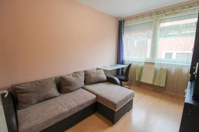 Kiadó téglalakás, albérlet, Debrecenben 350 E Ft / hó, 3 szobás