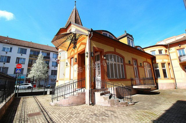 Eladó iroda, Békéscsabán 299 M Ft, 1 szobás