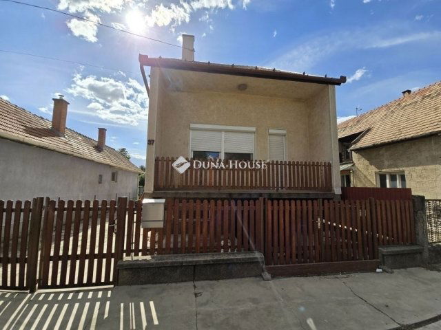 Eladó családi ház, Ócsán 74.9 M Ft, 3 szobás