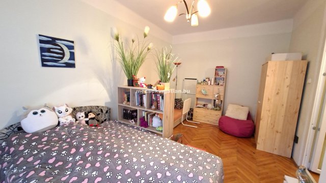 Kiadó téglalakás, albérlet, Pécsett 140 E Ft / hó, 1 szobás