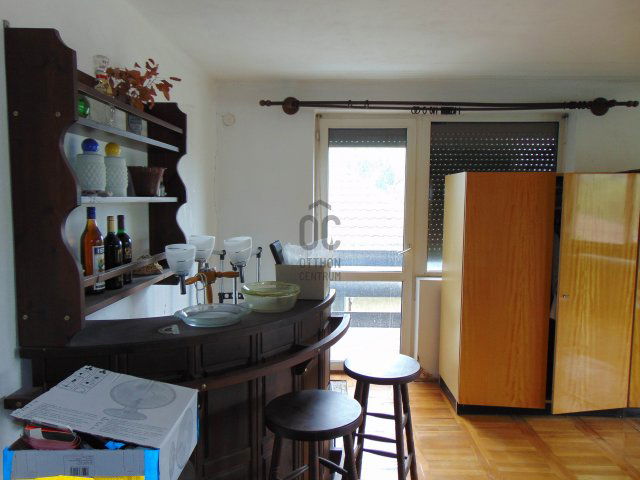 Eladó családi ház, Egerben 95 M Ft, 11 szobás