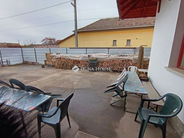 Eladó ipari ingatlan, Szegeden 45 M Ft / költözzbe.hu