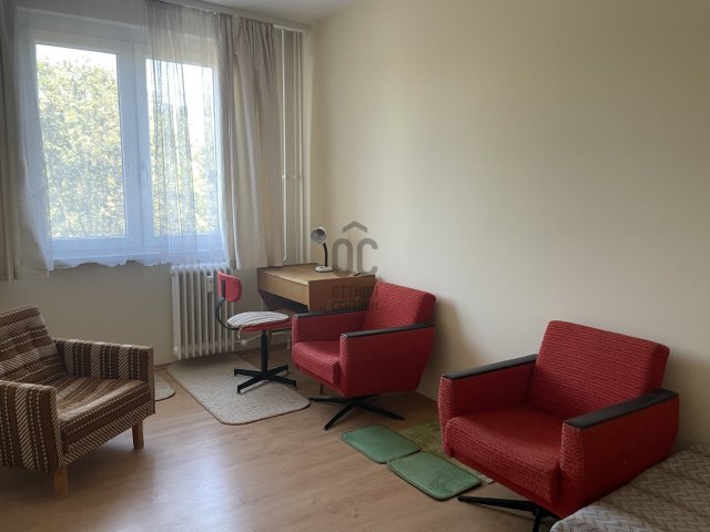 Eladó panellakás, Debrecenben 74 M Ft, 3 szobás
