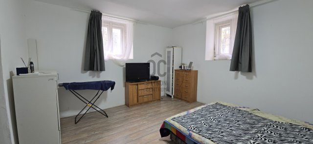 Eladó téglalakás, VIII. kerületben, Reguly Antal utcában