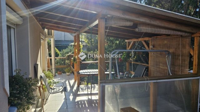 Eladó családi ház, Székesfehérvárott 135 M Ft, 5 szobás