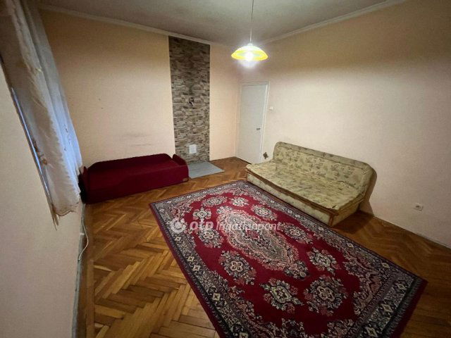Eladó téglalakás, Csornán 24.99 M Ft, 1 szobás