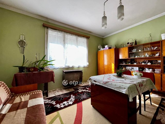Eladó családi ház, Nyírábrányon 30 M Ft, 2 szobás