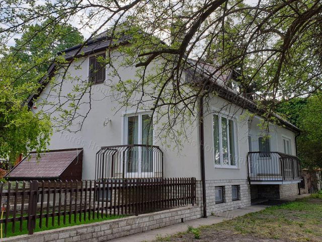 Kiadó családi ház, albérlet, Tatán 721 E Ft / hó, 7 szobás