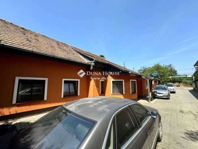 Eladó hotel, Ecseren 250 M Ft / költözzbe.hu