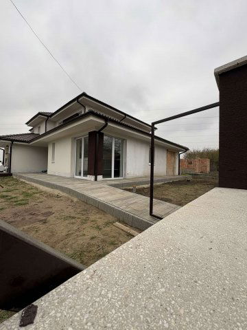 Eladó ikerház, Gödön 120 M Ft, 4 szobás / költözzbe.hu