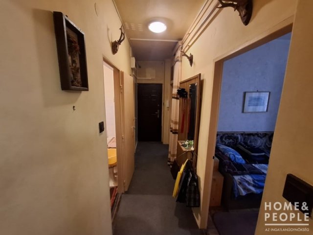 Eladó téglalakás, Szegeden 46.5 M Ft, 2 szobás