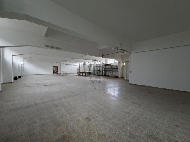 Kiadó ipari ingatlan, Budapesten, XXI. kerületben 800 E Ft / hó