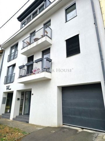 Eladó garázs, Pécsett 5.9 M Ft / költözzbe.hu