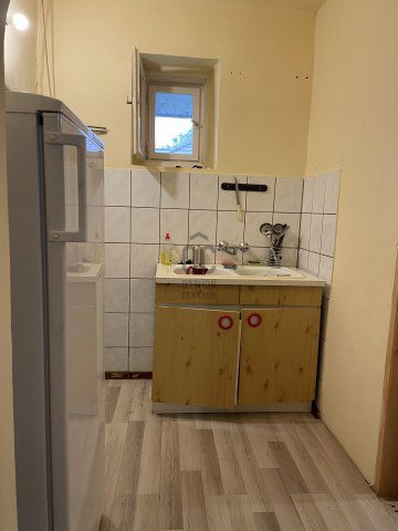 Eladó családi ház, Abonyban 27.9 M Ft, 1 szobás