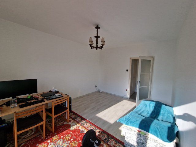 Eladó téglalakás, Budapesten, XX. kerületben, Orsolya utcában