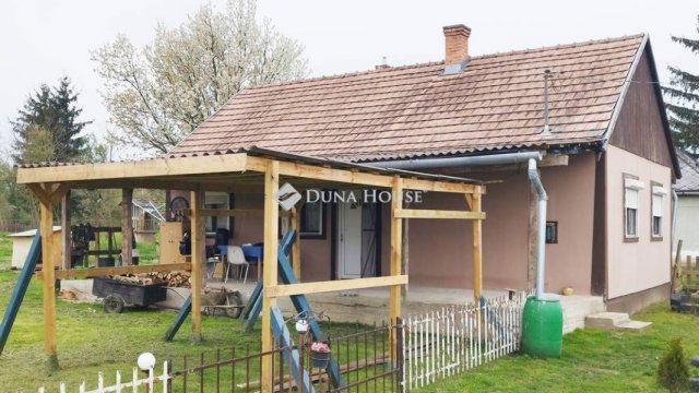 Eladó családi ház, Inkén 14 M Ft, 3 szobás