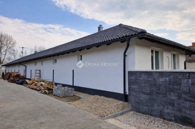 Eladó ikerház, Üllőn 120 M Ft, 4 szobás / költözzbe.hu