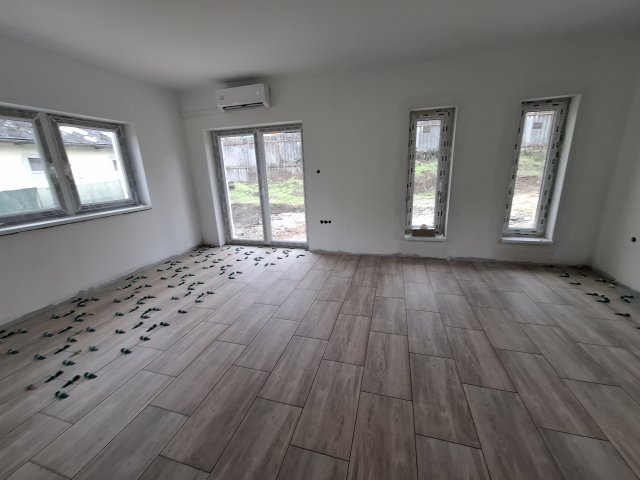 Eladó téglalakás, Mendén, Rét utcában 84.8 M Ft, 3 szobás