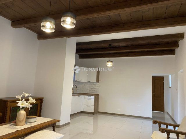 Eladó családi ház, Vértesacsán 84.9 M Ft, 4 szobás