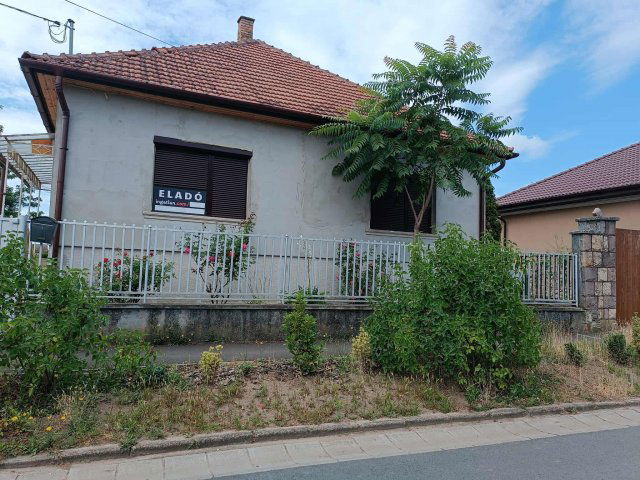 Eladó családi ház, Zsámbokon, Szent László utcában 54.99 M Ft