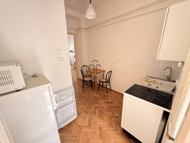 Kiadó téglalakás, albérlet, Budapesten, VI. kerületben