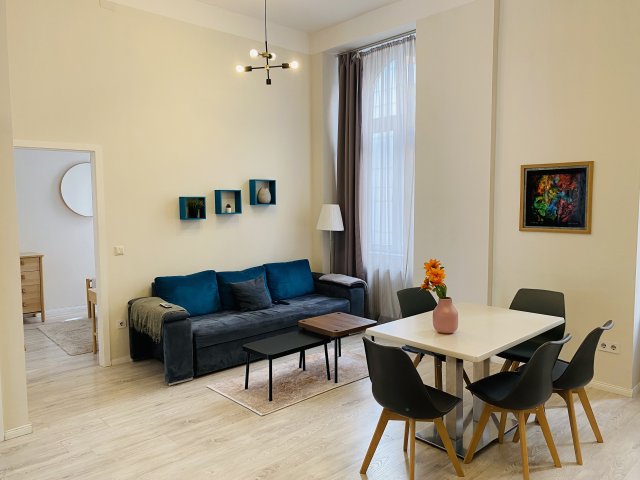 Kiadó téglalakás, albérlet, VII. kerületben, Dohány utcában