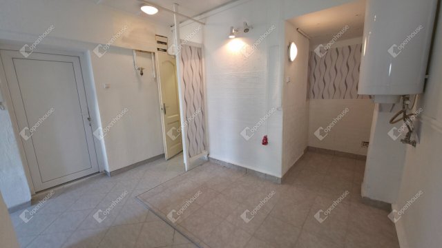 Eladó üzlethelyiség, Sajószentpéteren 11.9 M Ft, 1 szobás