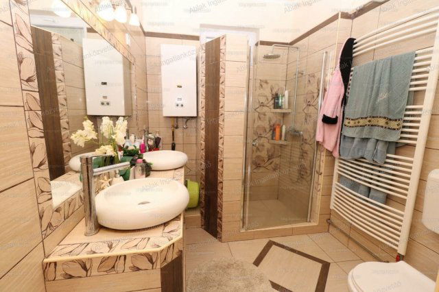 Eladó családi ház, Tiszaalpáron 49.99 M Ft, 2+2 szobás