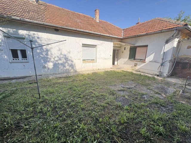 Eladó családi ház, Gyulán 19.9 M Ft, 3 szobás