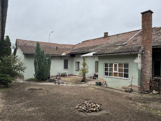 Eladó családi ház, Pomázon 69 M Ft, 4 szobás