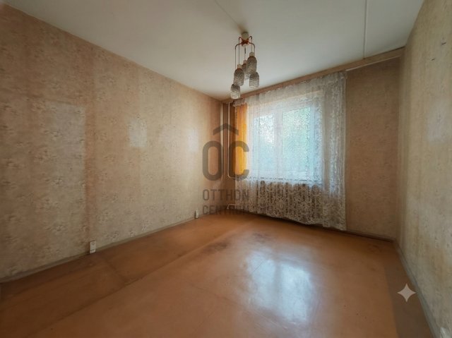Eladó panellakás, Székesfehérvárott 55 M Ft, 3 szobás