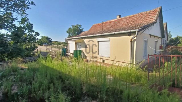 Eladó családi ház, Újszilváson 6.9 M Ft, 2 szobás