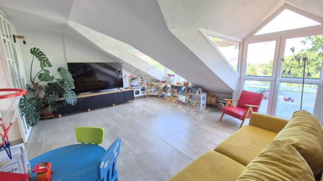 Eladó téglalakás, Békéscsabán 49.6 M Ft, 1+4 szobás