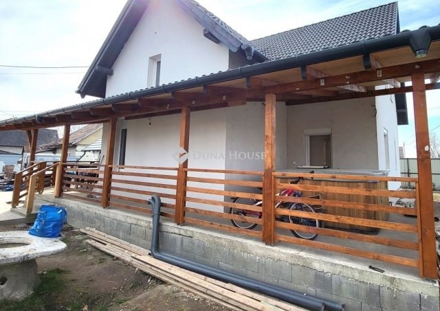 Eladó családi ház, Érden 109 M Ft, 7 szobás