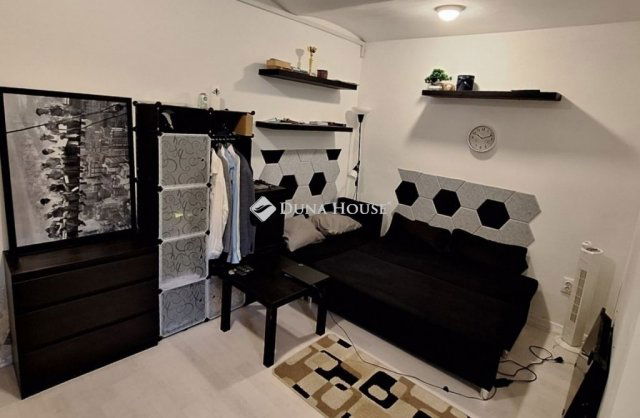 Eladó téglalakás, Budapesten, X. kerületben 22.7 M Ft, 1 szobás