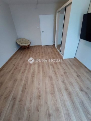 Eladó panellakás, Budapesten, XX. kerületben 74.9 M Ft, 3 szobás