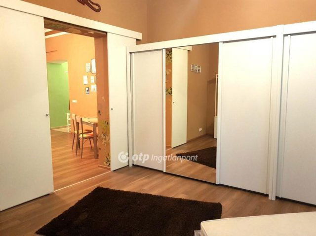 Eladó téglalakás, Budapesten, VII. kerületben 72 M Ft, 2 szobás