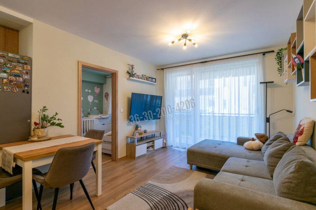Eladó téglalakás, Mosonmagyaróváron, Gyöngyös utcában 73 M Ft