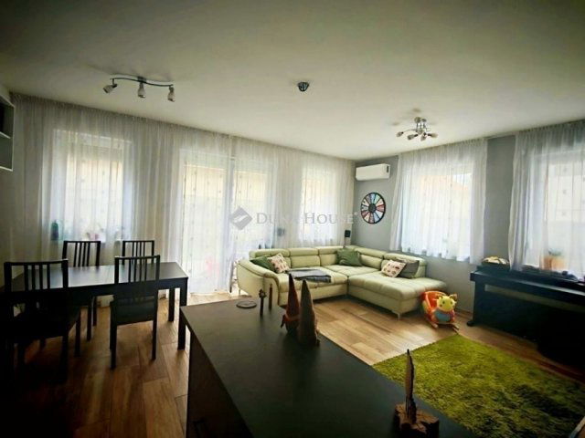 Eladó téglalakás, Halásztelken 94.9 M Ft, 5 szobás