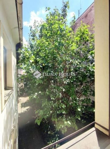 Eladó téglalakás, Pécsett 97.2 M Ft, 3 szobás