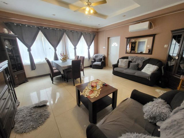 Eladó családi ház, Lőrinciben 48.2 M Ft, 4 szobás