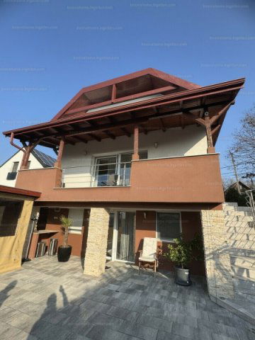 Eladó családi ház, Csömörön 229 M Ft, 5 szobás