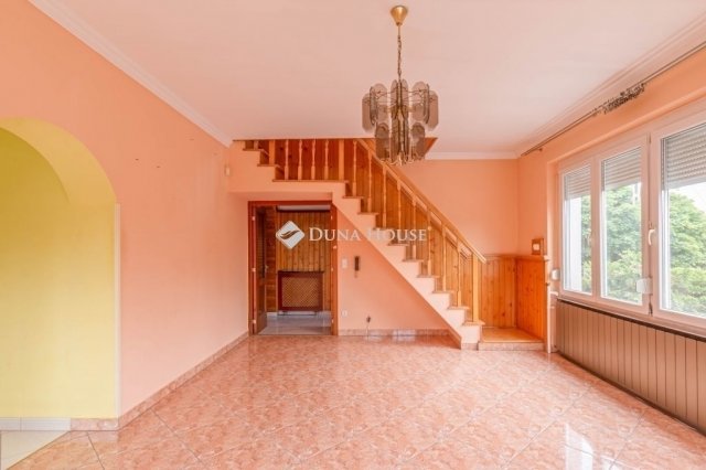 Eladó családi ház, Vecsésen 139.99 M Ft, 5 szobás