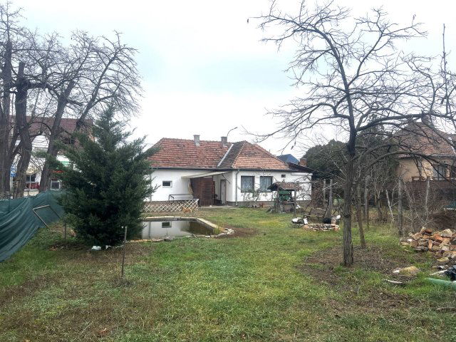 Eladó családi ház, Veresegyházon 66.9 M Ft, 2+1 szobás