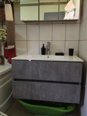 Eladó családi ház, Csemőn 85 M Ft, 5 szobás
