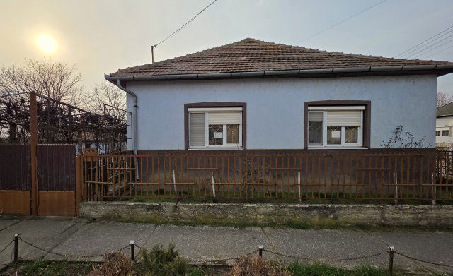 Eladó családi ház, Rakamazon 18 M Ft, 3 szobás