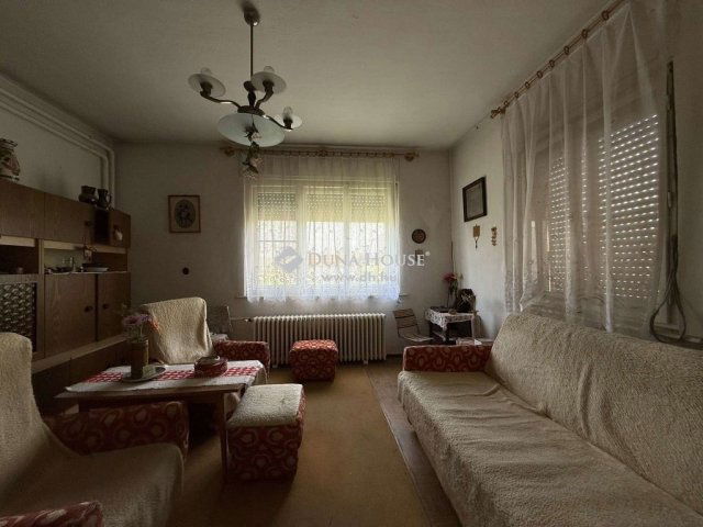 Eladó családi ház, Újszilváson 23.9 M Ft, 3 szobás