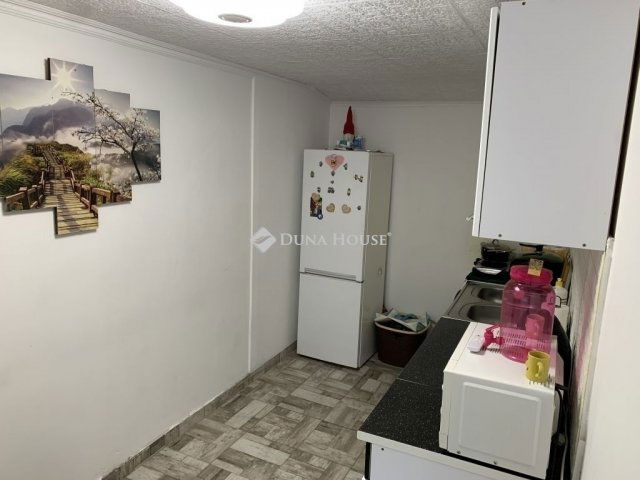 Eladó családi ház, Örkényen 59.9 M Ft, 4 szobás